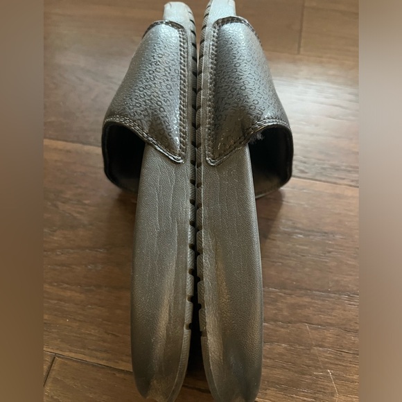 Nike | Slides - Picture 9 of 10